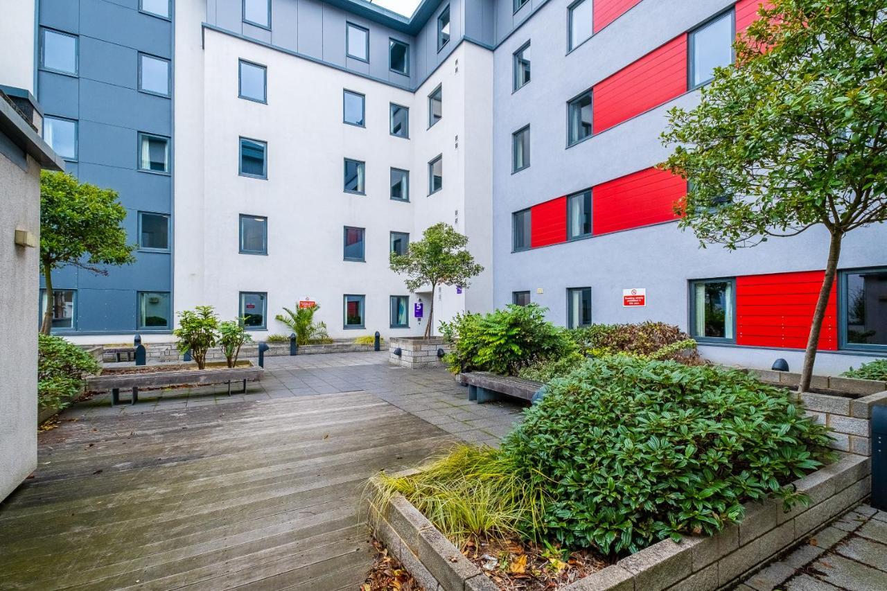 1 Night Free Comfortable Ensuite Rooms, Gillingham - Sk Hoo Eksteriør bilde