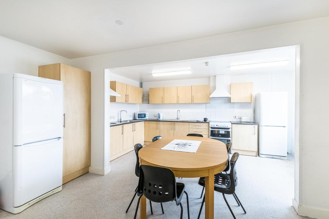 1 Night Free Comfortable Ensuite Rooms, Gillingham - Sk Hoo Eksteriør bilde